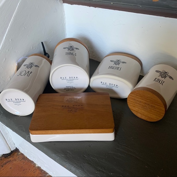 Rae Dunn Bumble Bee 5-Piece Bathroom Set - Picture 9 of 9